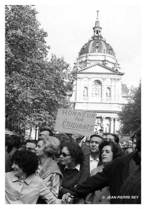 13 mai 1968 - Honneur aux étudiants - 29.13-mai-1968-manifestation-unitaire.J-P.-Rey.jpg