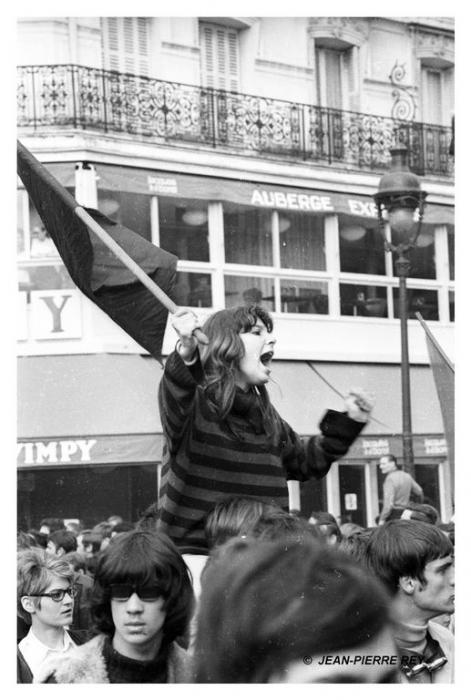 13 mai 1968 - La Marianne au drapeau noir - 62.13-mai-1968-marianne-drapeau-noir.J-P.-Rey.jpg