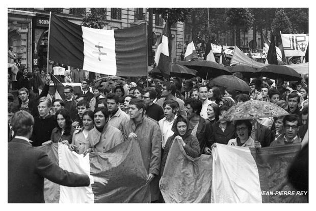 Les manifestants - 63.Manifestationgaulliste-juin1968-J-P.-Rey.JPG